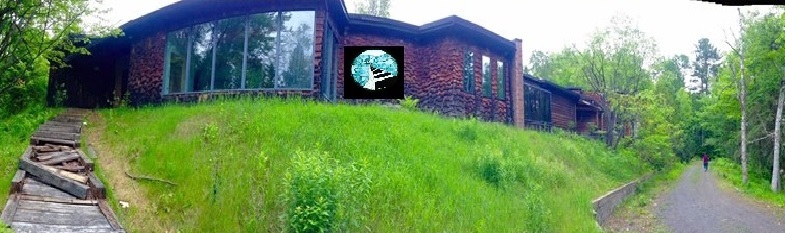 Озеро рядом с 'Le Studio'